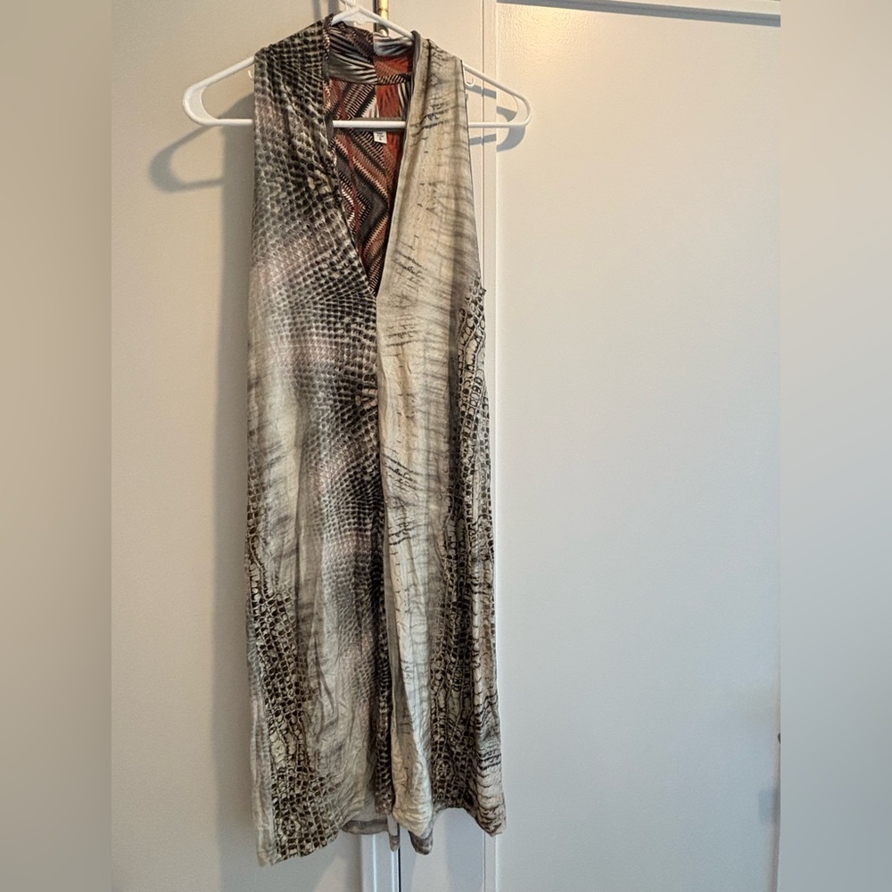 Sleeveless Patterned Dress